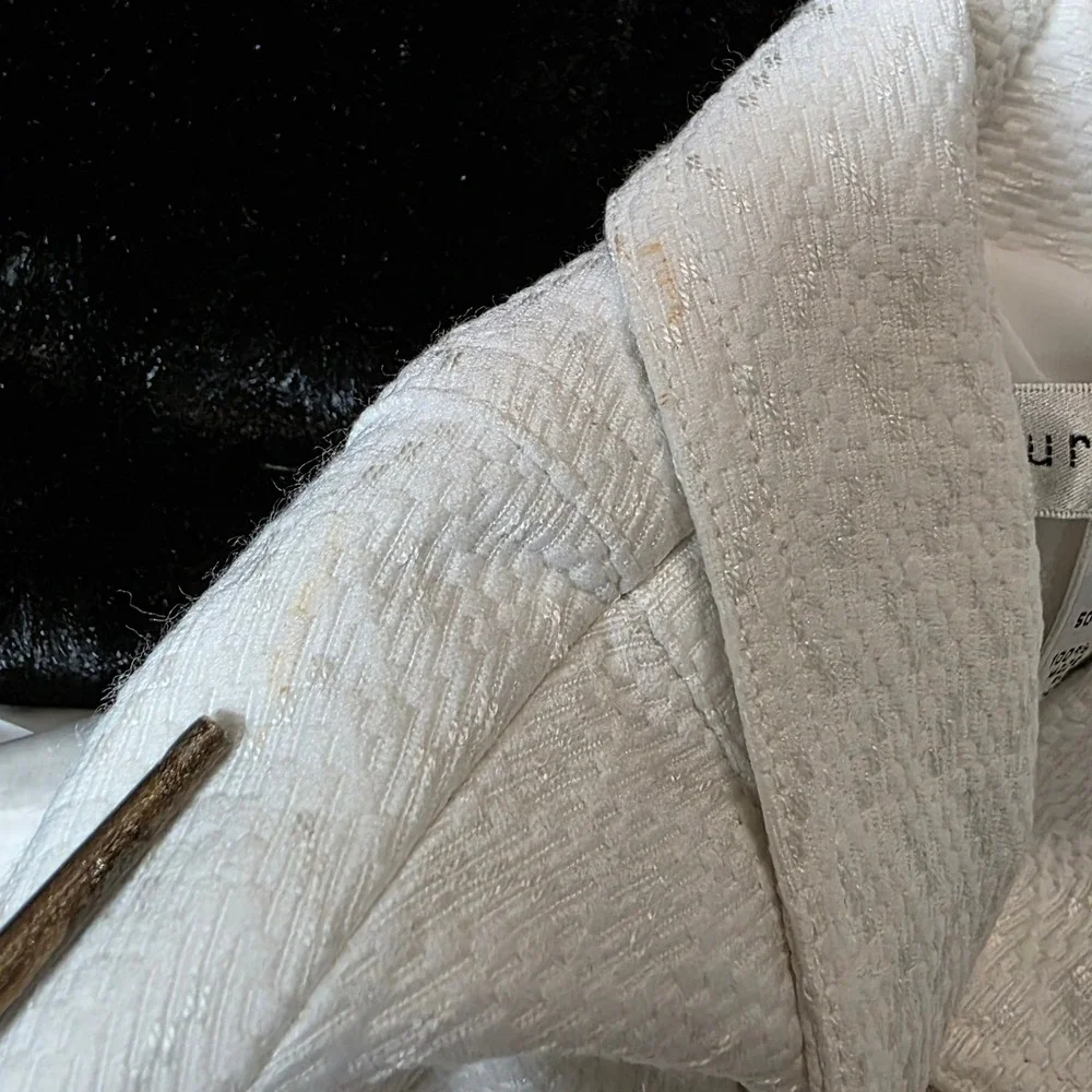 Pursuits Ltd Womens Blazer Size‎ 8 White Textured Shimmer 3 Button Jacket Brooch